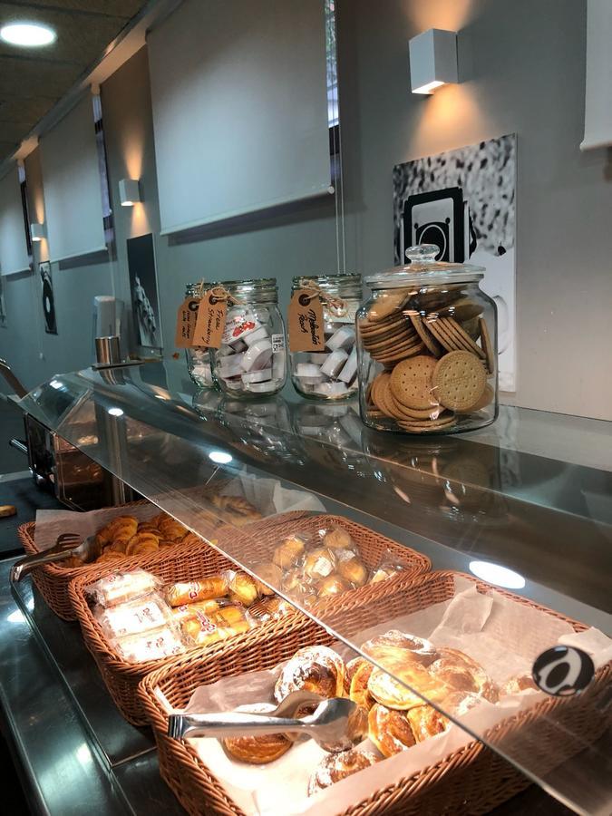巴塞罗那大学对角线旅馆公寓 外观 照片